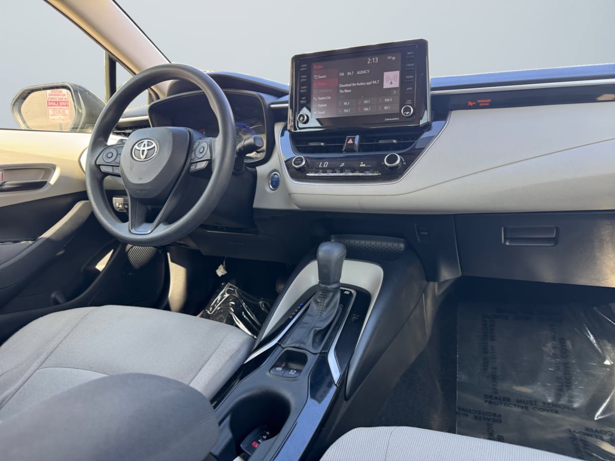 Used 2022 Toyota Corolla LE FWD image 13