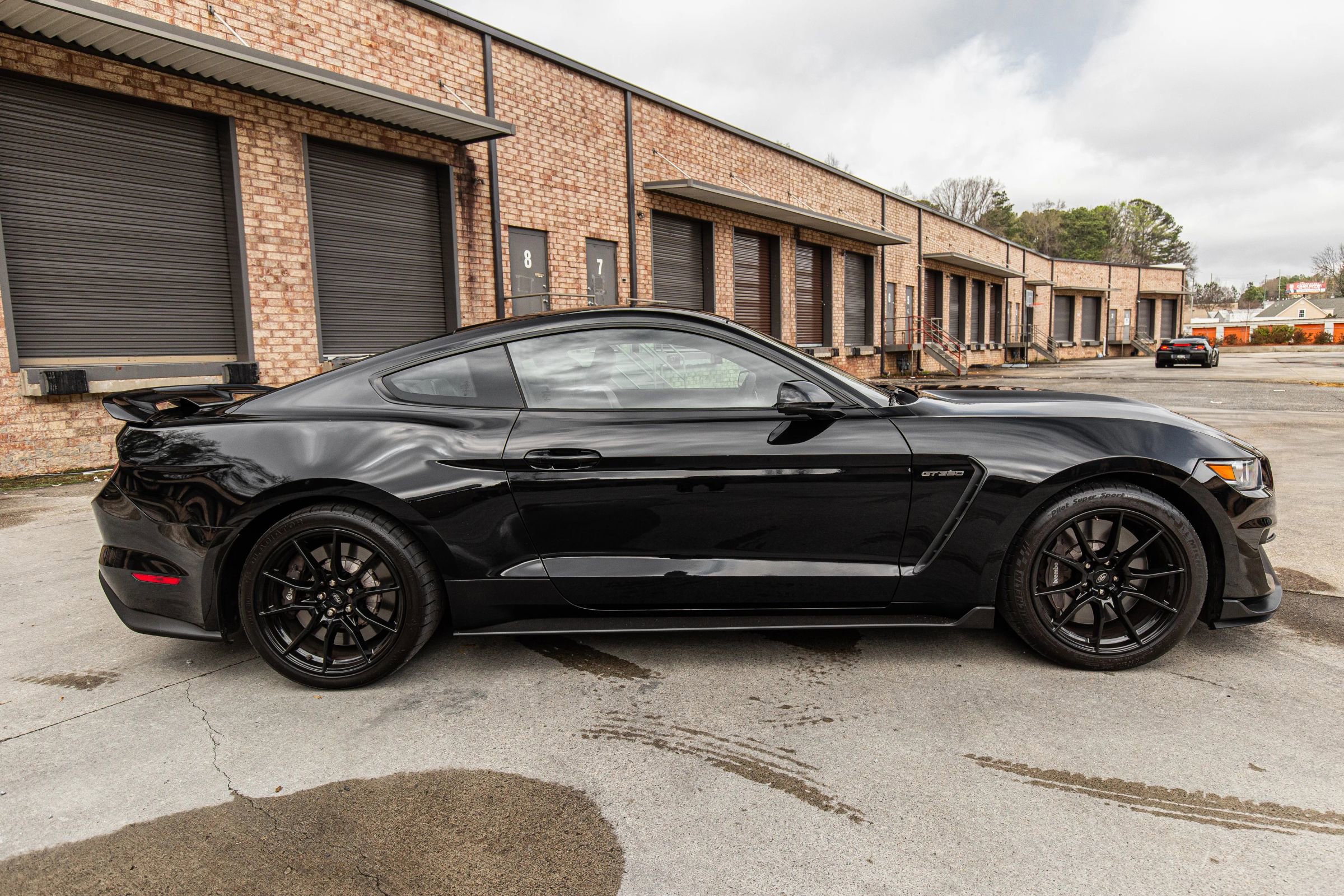 Used 2019 Ford Mustang Shelby GT350 w/ Technology Package image 5