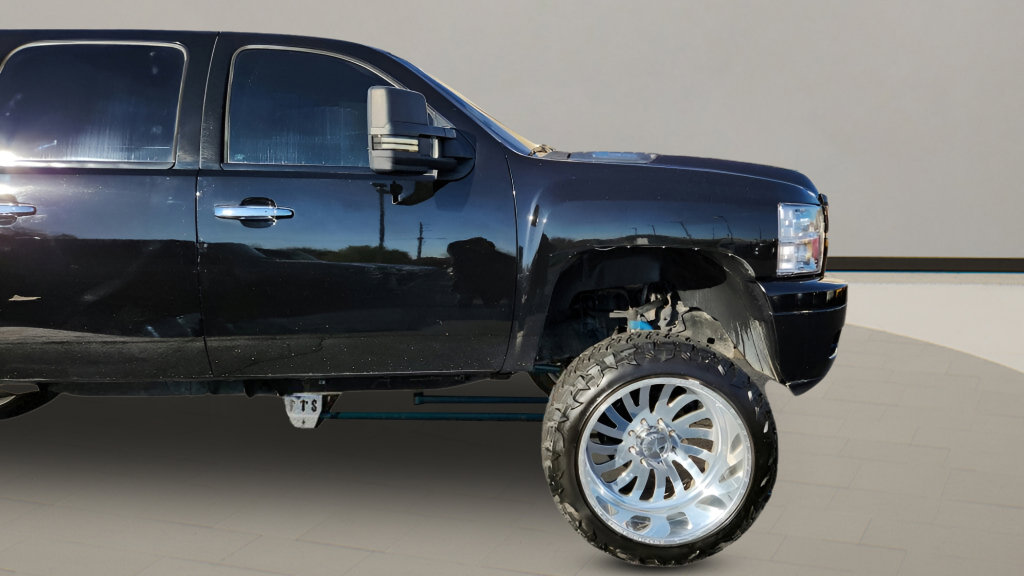 Used 2012 Chevrolet Silverado 2500 LT w/ Texas Edition image 40