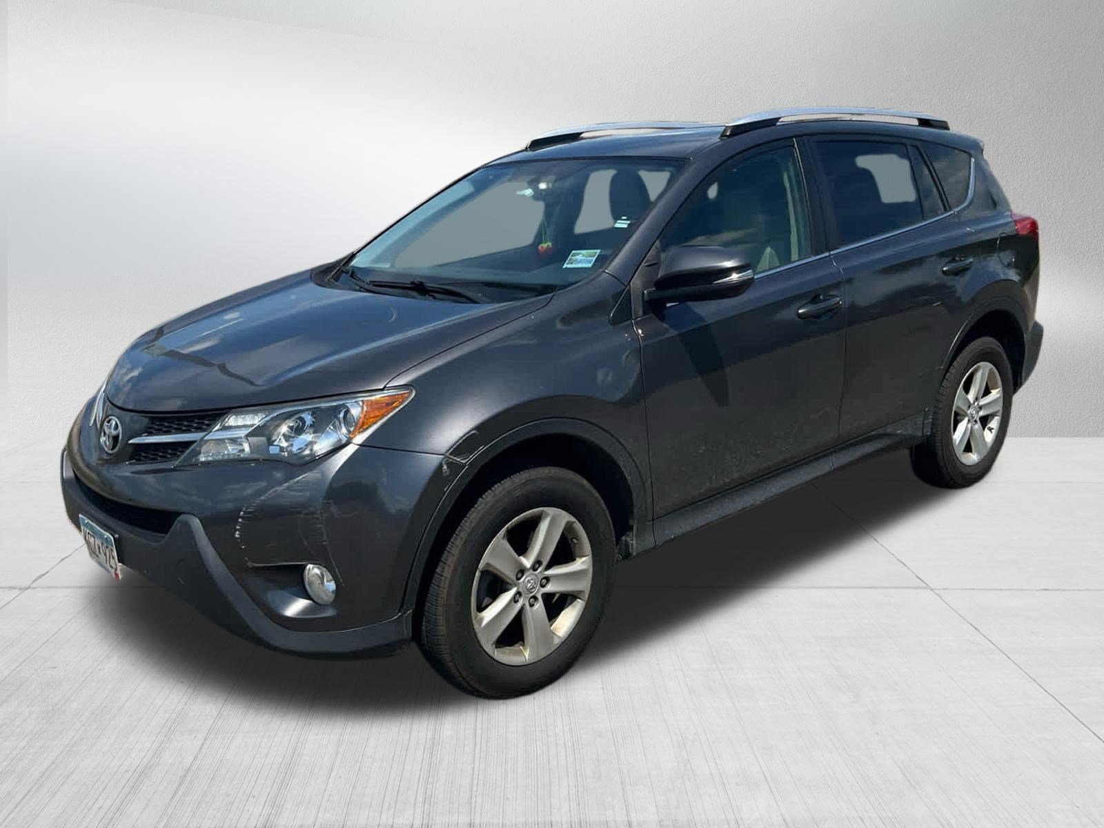 Used 2013 Toyota RAV4 XLE AWD/4WD image 3