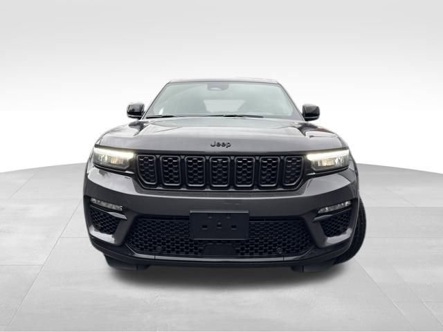New 2025 Jeep Grand Cherokee Summit w/ Obsidian Package AWD/4WD image 32