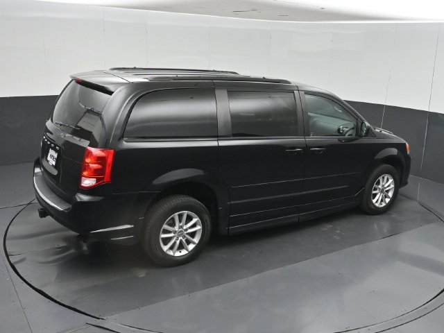 Used 2014 Dodge Grand Caravan SXT FWD image 40