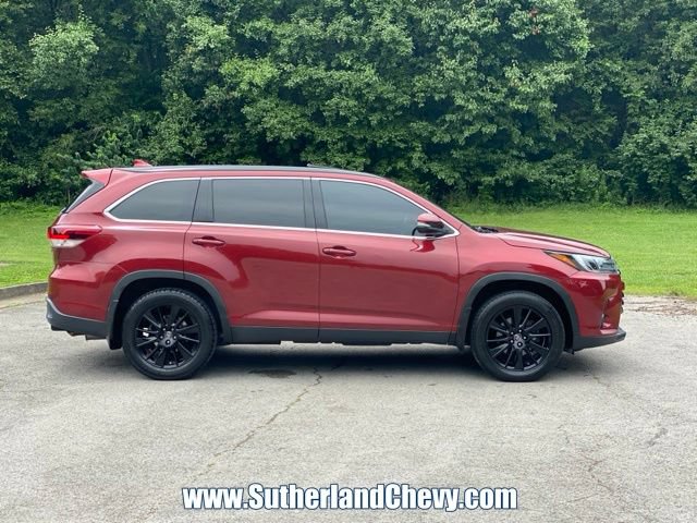 Used 2019 Toyota Highlander SE FWD image 8