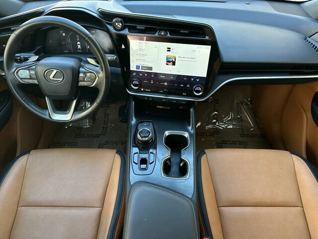 Used 2023 Lexus RZ 450e Premium w/ Technology Package AWD/4WD image 16