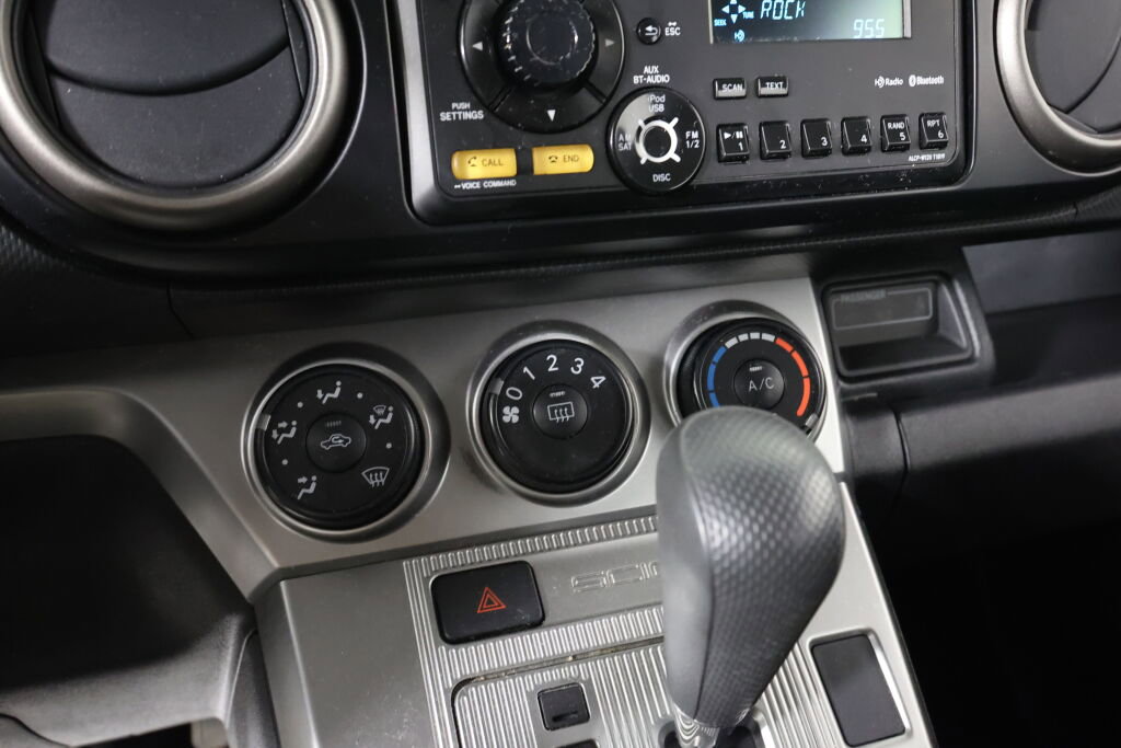 Used 2012 Scion xB image 34