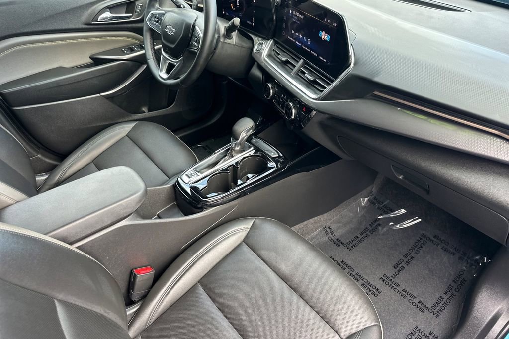 Used 2025 Chevrolet Trax ACTIV w/ Driver Confidence Package image 13