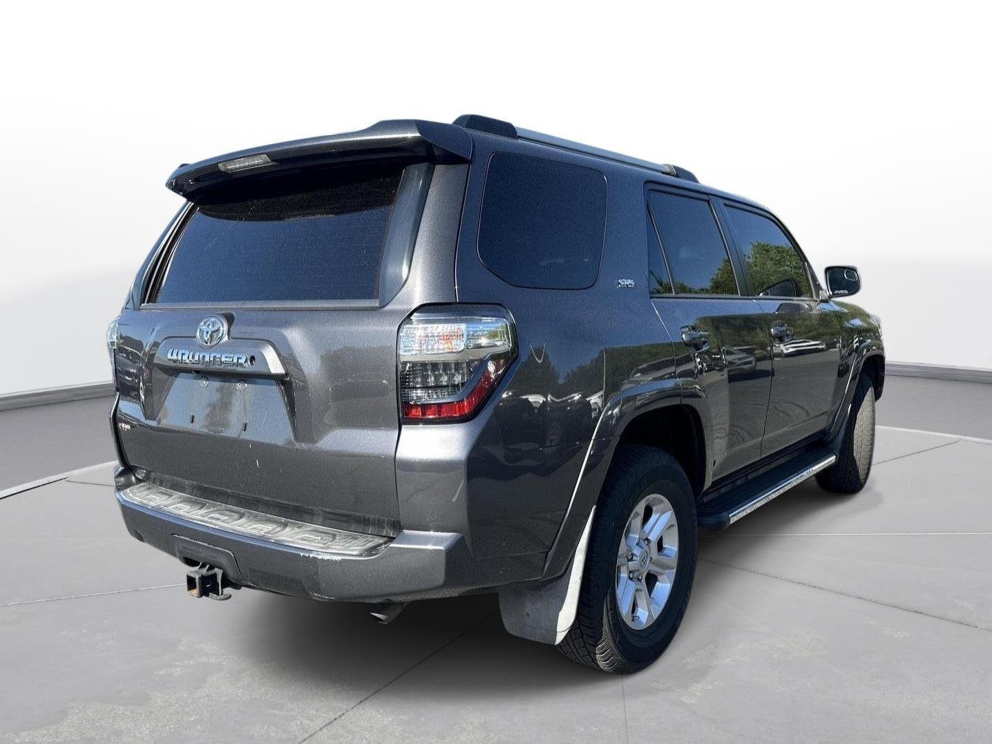 Used 2019 Toyota 4Runner SR5 AWD/4WD image 6