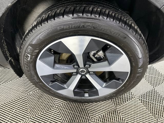 Used 2025 Volvo XC40 B5 Plus w/ Climate Package image 5