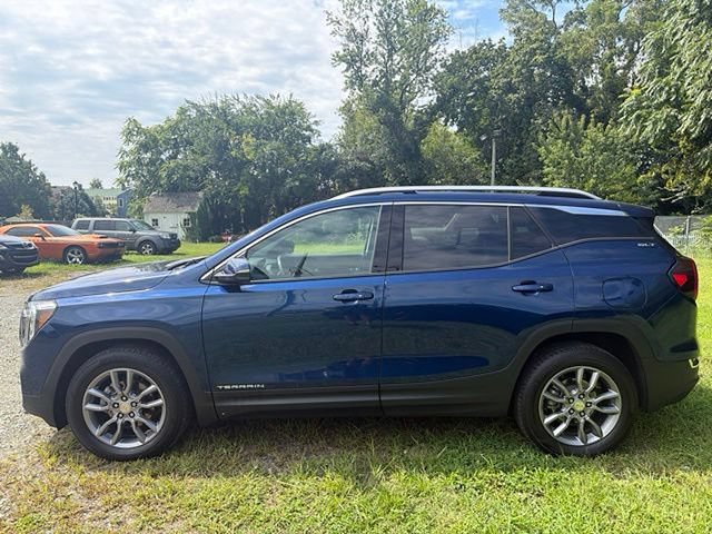 Used 2022 GMC Terrain SLT AWD/4WD image 8