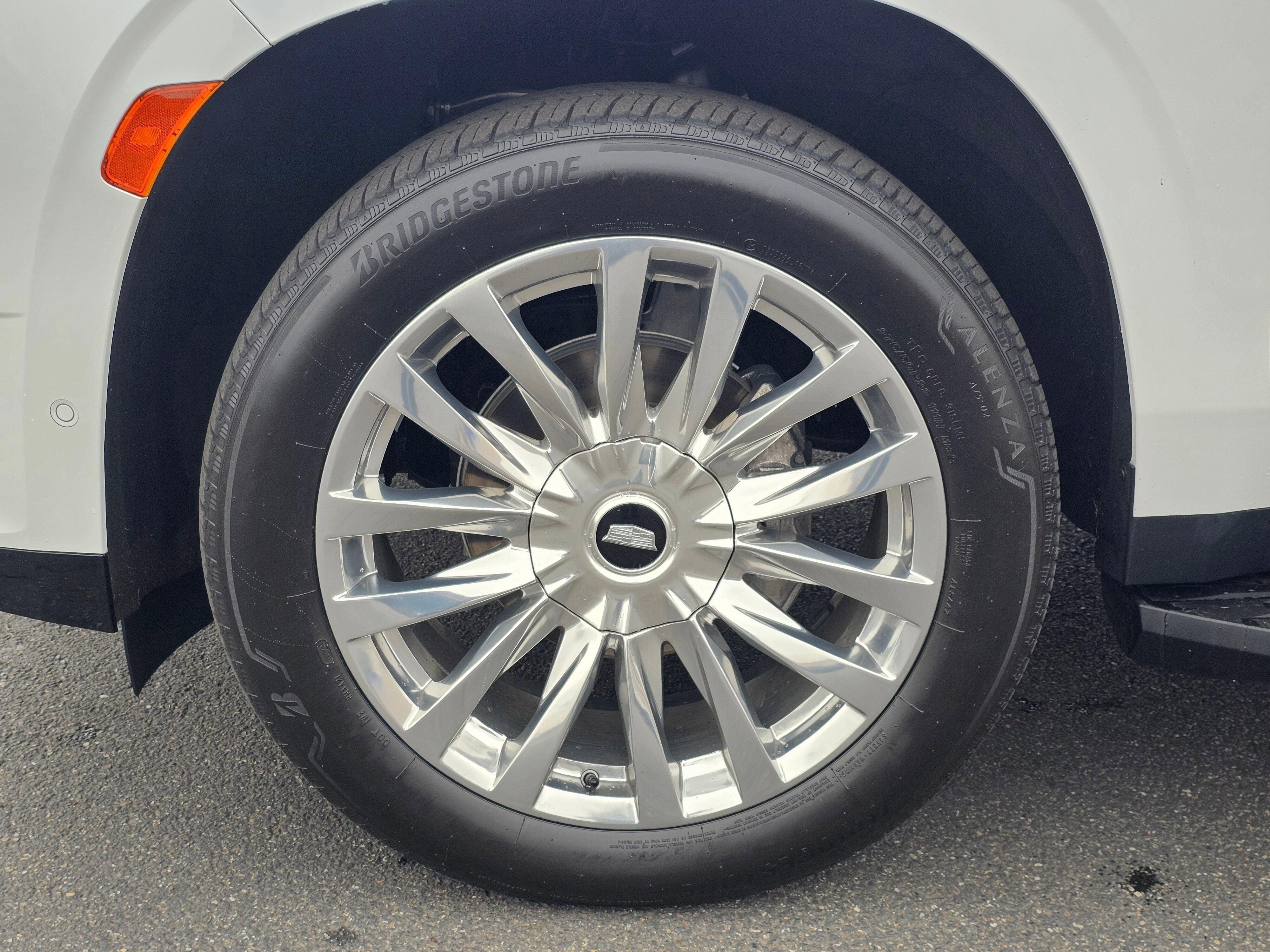 Used 2023 Cadillac Escalade Premium Luxury w/ Performance Package image 40