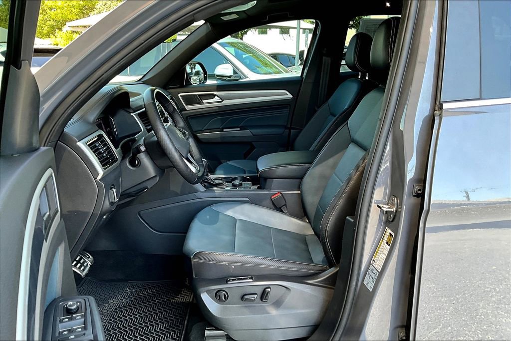 Used 2021 Volkswagen Atlas Cross Sport SEL R-Line image 36