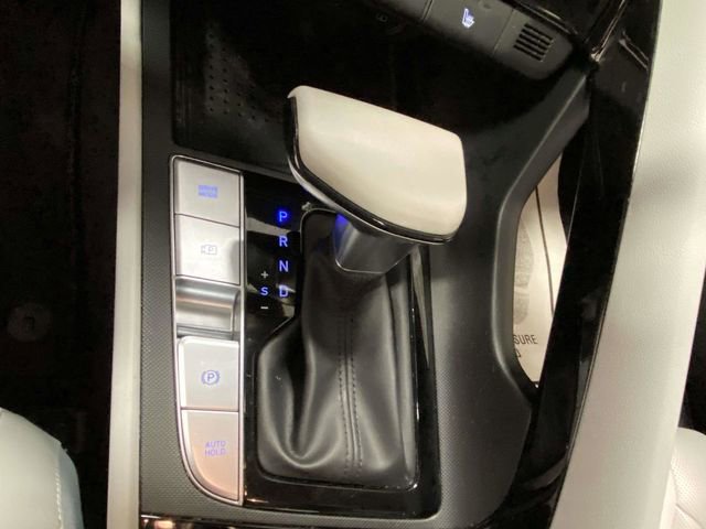 Used 2022 Hyundai Elantra Limited image 18