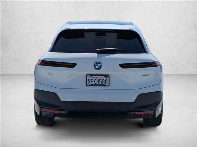 Used 2023 BMW iX xDrive50 w/ Premium Package image 6