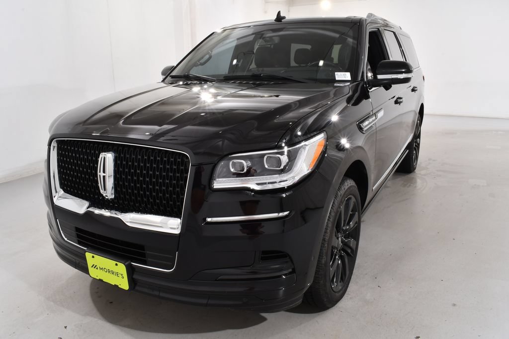 Used 2024 Lincoln Navigator L Reserve AWD/4WD image 2