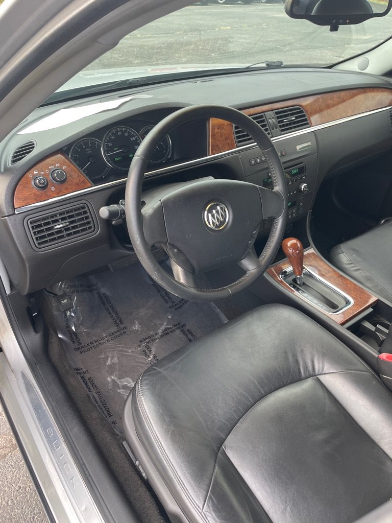 Used 2005 Buick LaCrosse CXL w/ Chrome Appearance Package FWD image 9