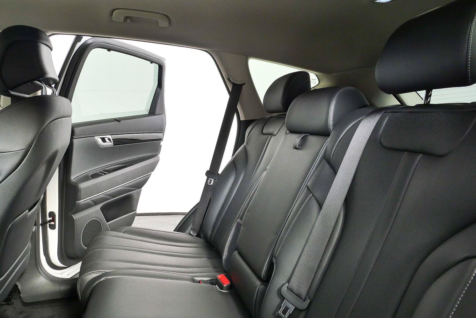 Used 2025 Genesis GV80 2.5T AWD/4WD image 20