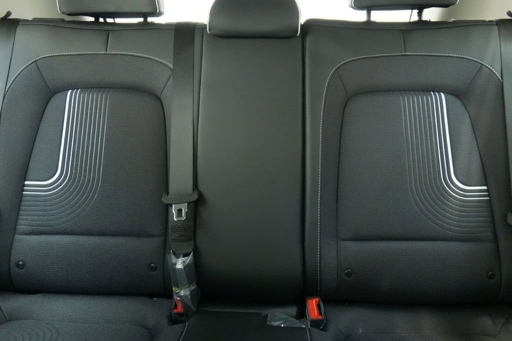 New 2025 Hyundai Venue Limited image 22