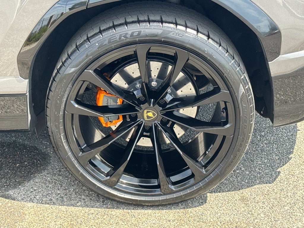 Used 2021 Lamborghini Urus AWD/4WD image 18
