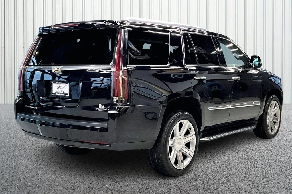 Used 2016 Cadillac Escalade Luxury image 6