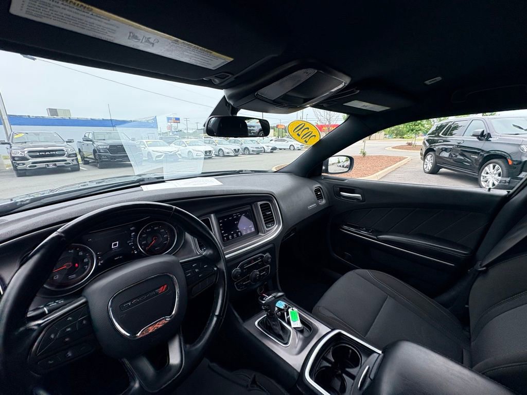 Used 2020 Dodge Charger SXT RWD image 27