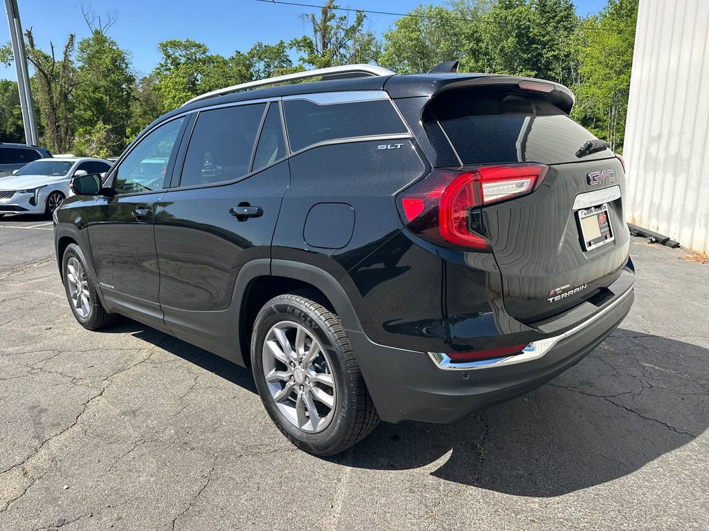 Used 2022 GMC Terrain SLT w/ Infotainment Package II FWD image 8