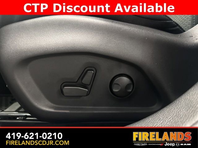 New 2025 Jeep Compass Latitude w/ Sun & Sound Group image 13