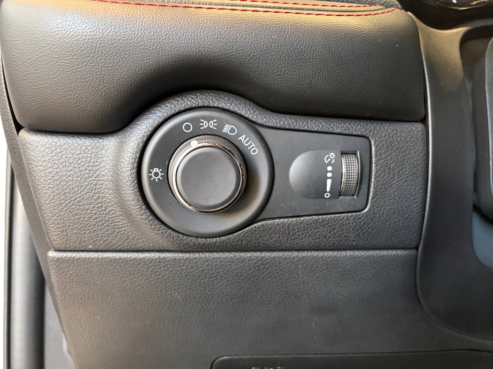 Used 2024 Dodge Durango GT image 24