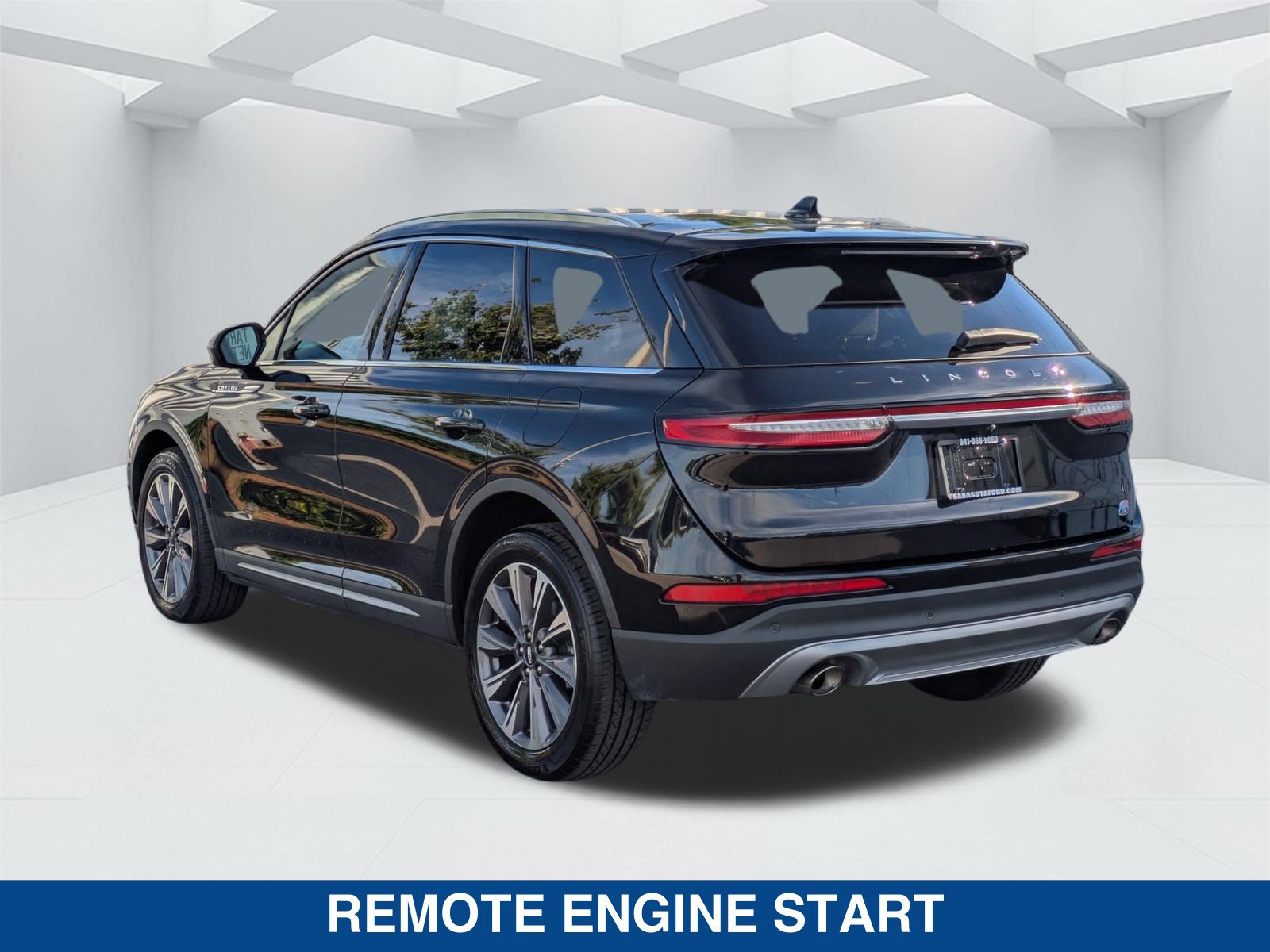 Used 2020 Lincoln Corsair Reserve w/ Elements Package FWD image 7