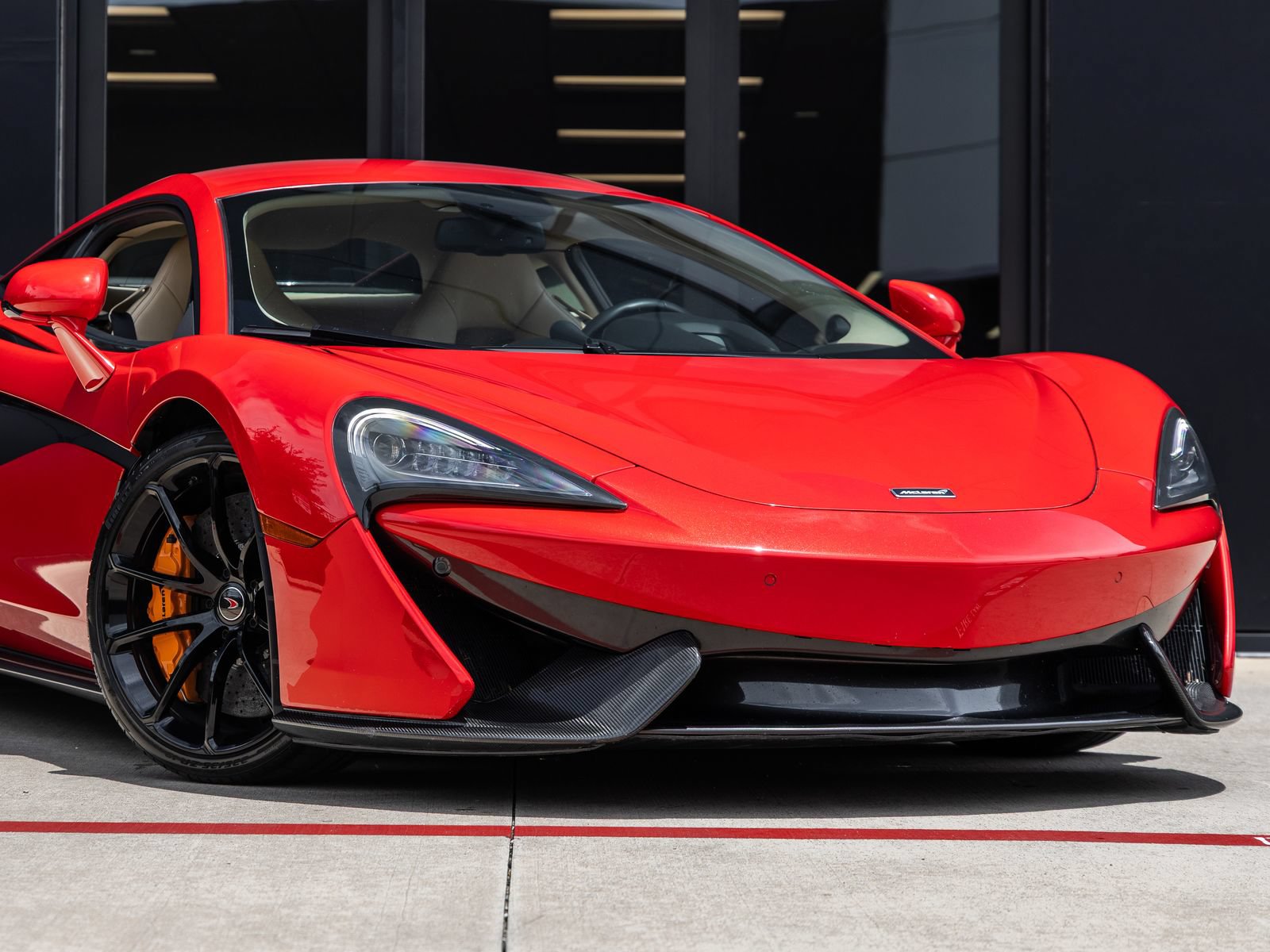 Used 2016 McLaren 570S Coupe RWD image 7