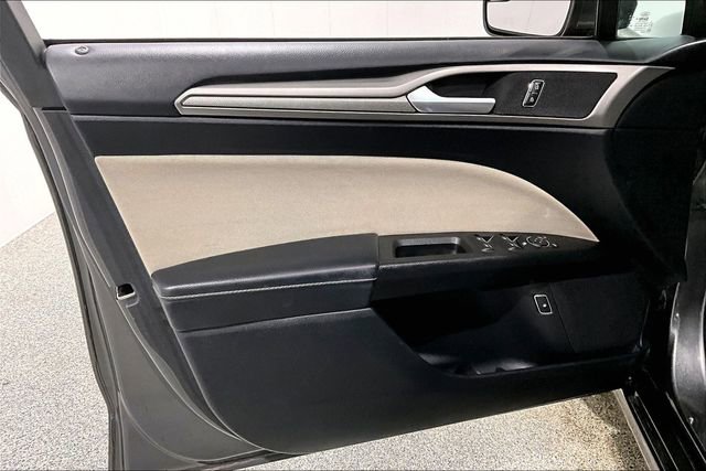 Used 2017 Ford Fusion S image 21