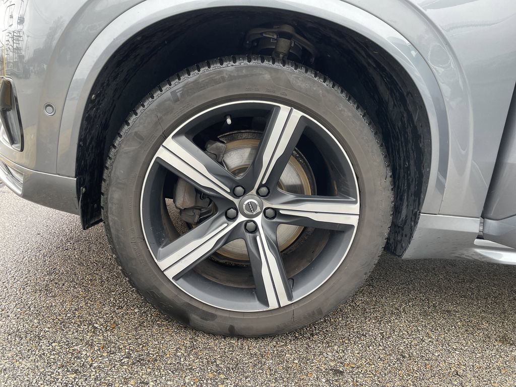 Used 2016 Volvo XC90 T6 R-Design image 9