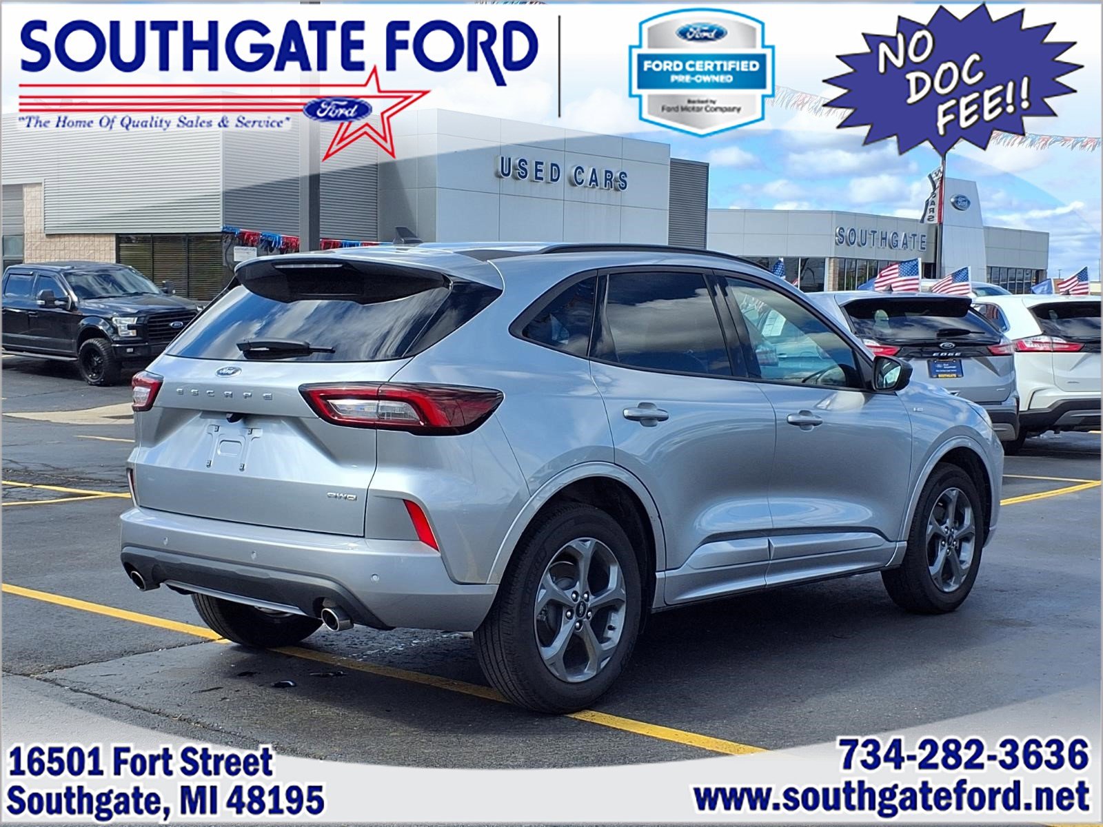 Used 2023 Ford Escape ST-Line w/ Tech Pack #1 AWD/4WD image 2