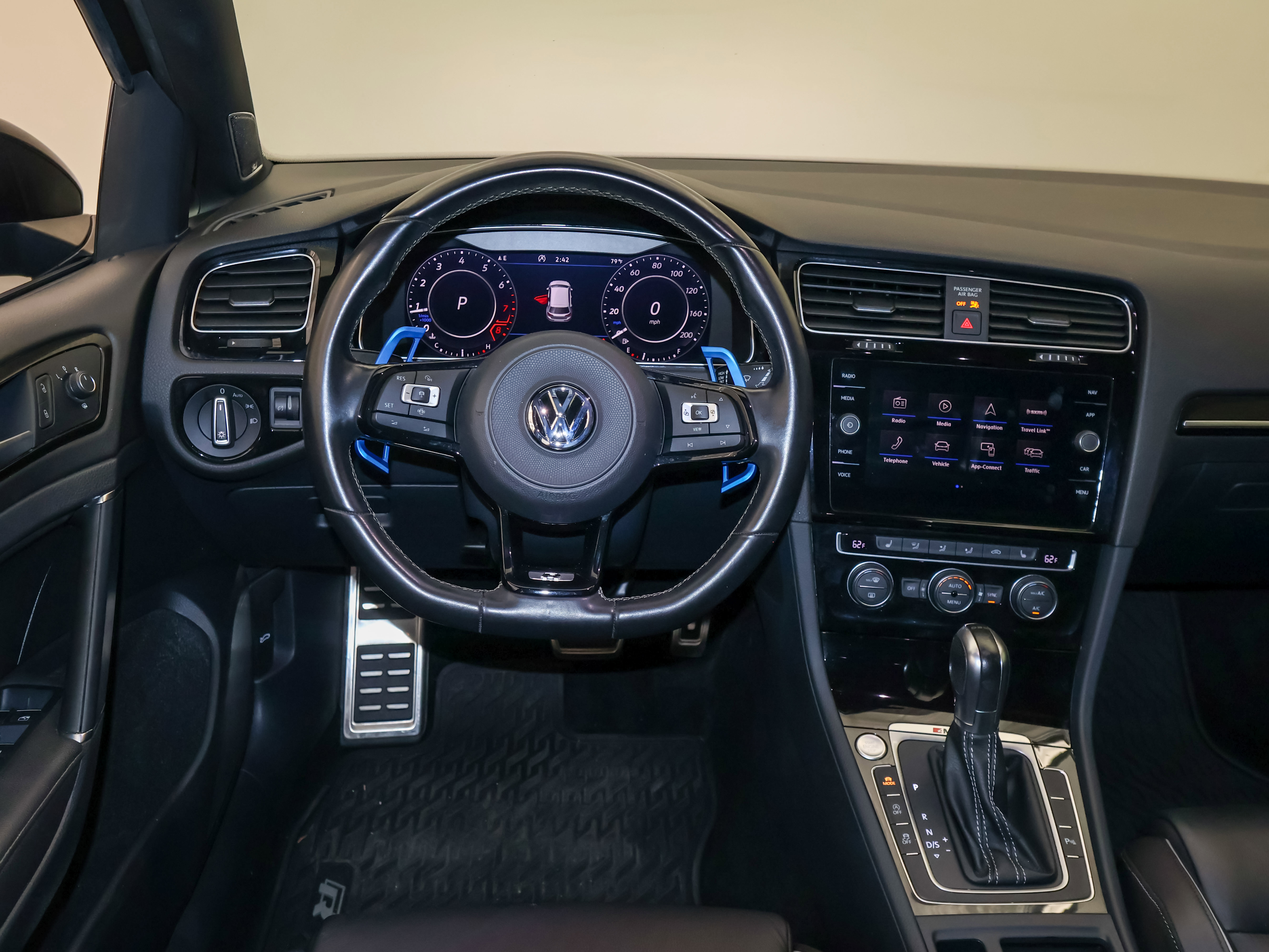 Used 2019 Volkswagen Golf R 4-Door image 25