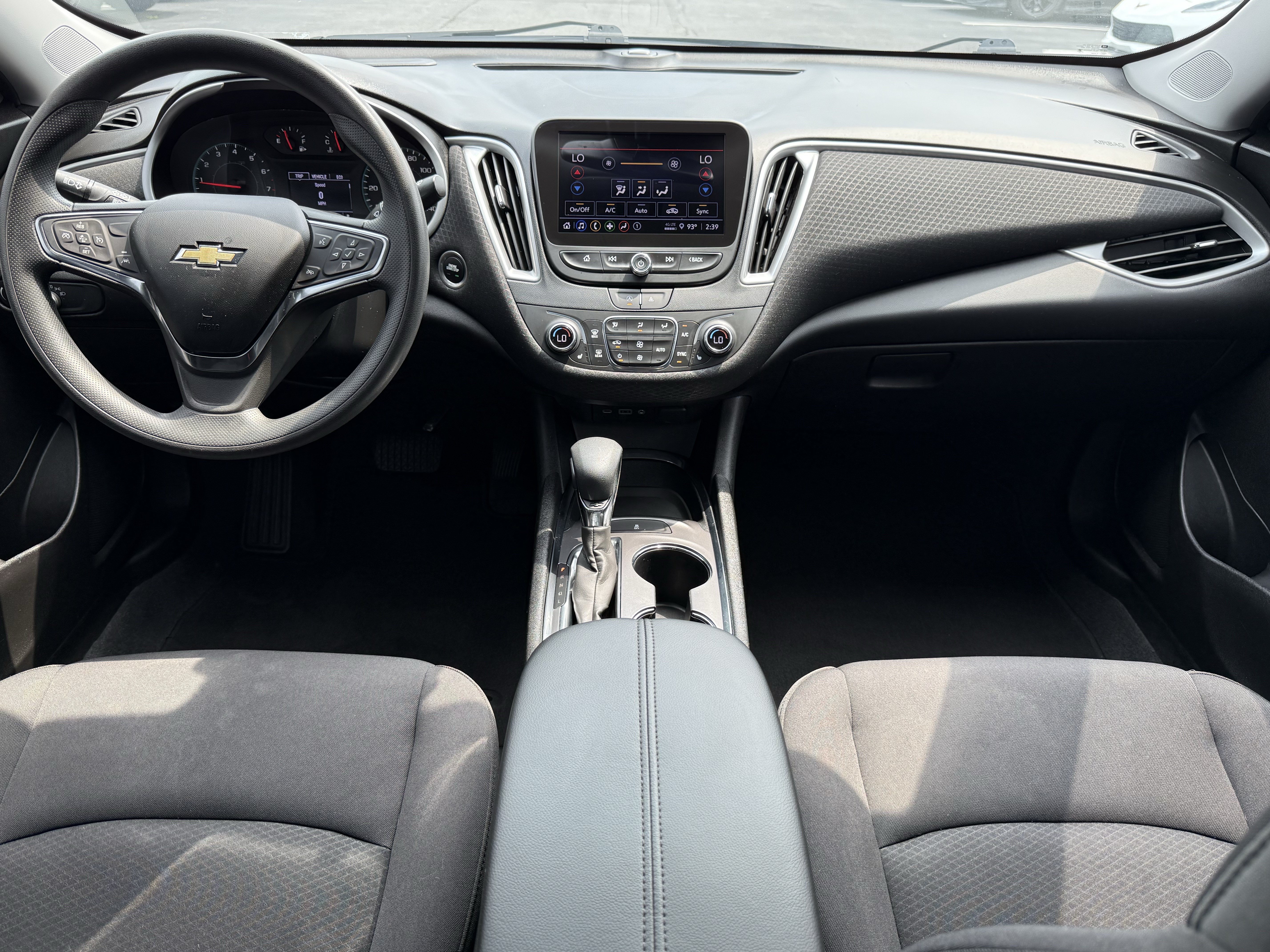 Used 2023 Chevrolet Malibu LT FWD image 29