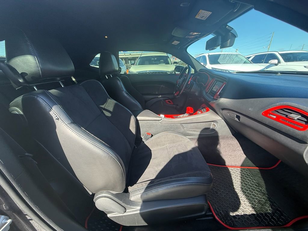 Used 2019 Dodge Challenger R/T w/ Plus Package image 21