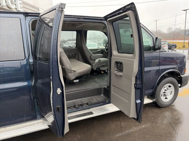 Used 2014 Chevrolet Express 3500 LS image 21
