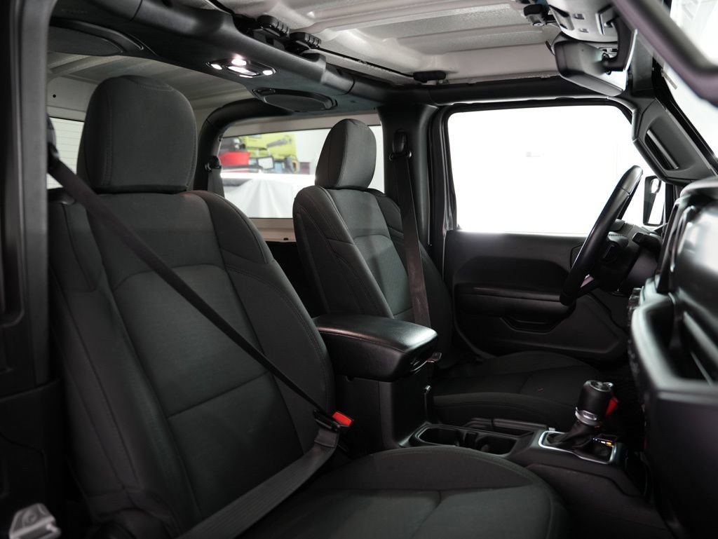 Used 2021 Jeep Wrangler Sport AWD/4WD image 44