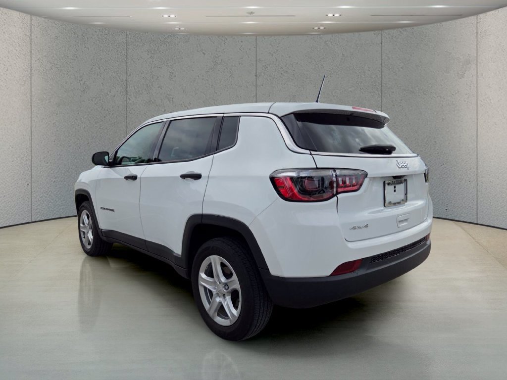 Used 2023 Jeep Compass Sport AWD/4WD image 7
