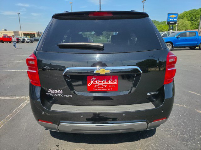 Used 2017 Chevrolet Equinox Premier w/ Enhanced Convenience Package AWD/4WD image 4