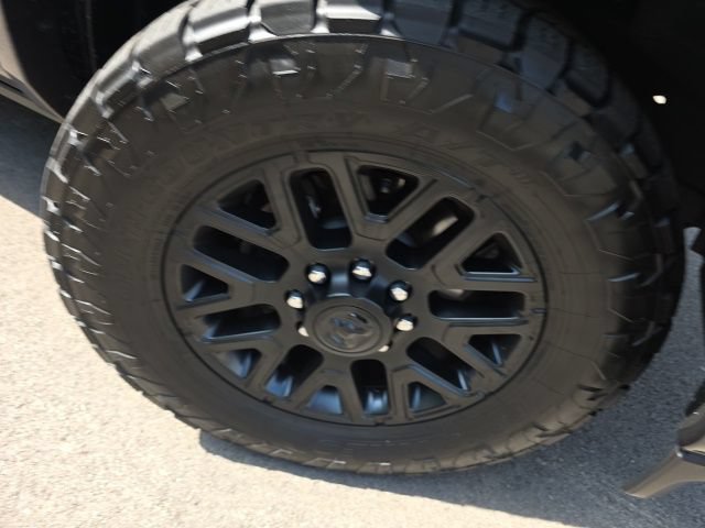 Used 2025 RAM 2500 Limited AWD/4WD image 18