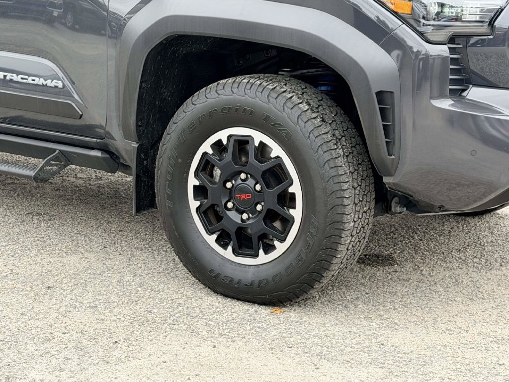 Used 2024 Toyota Tacoma TRD Off-Road w/ TRD Off Road Premium Package AWD/4WD image 26