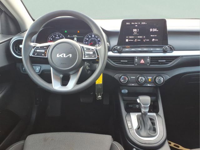 Used 2023 Kia Forte LXS image 5