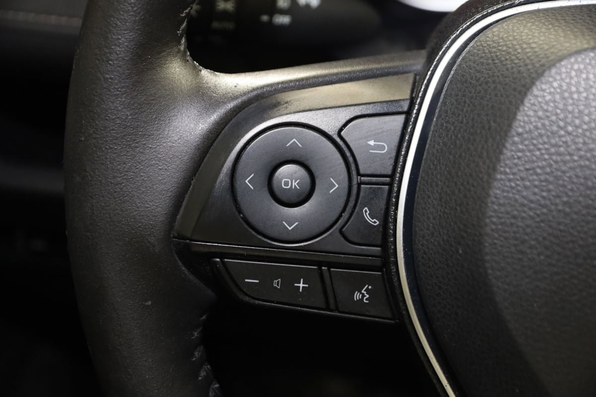 Used 2019 Toyota RAV4 XLE Premium AWD/4WD image 34