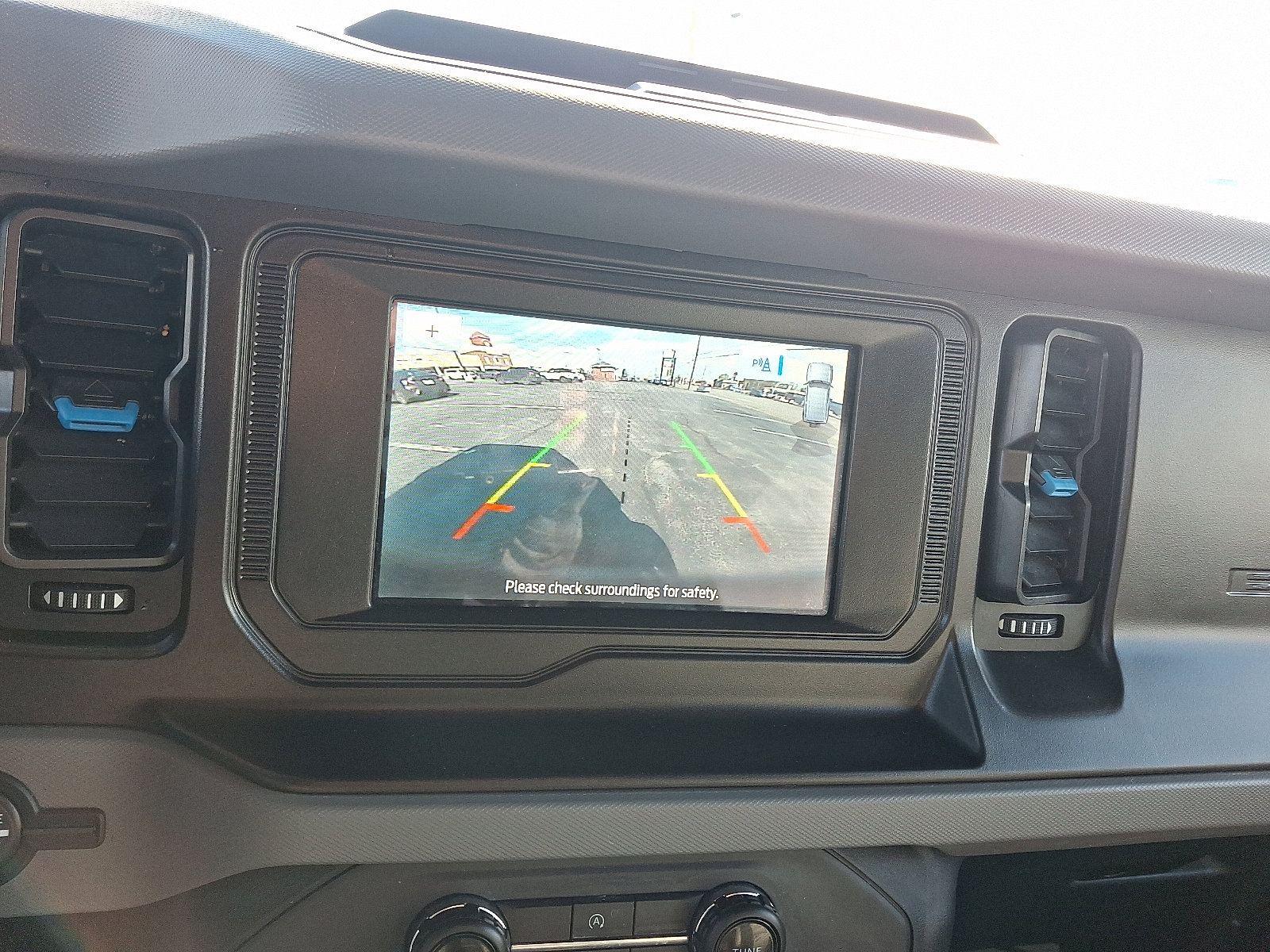 Used 2022 Ford Bronco Black Diamond image 18