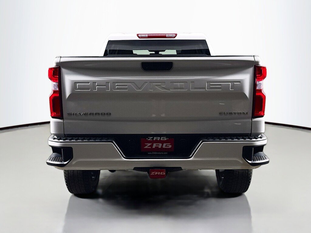 Used 2022 Chevrolet Silverado 1500 Custom AWD/4WD image 4