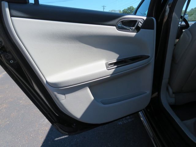 Used 2013 Chevrolet Impala LTZ image 28