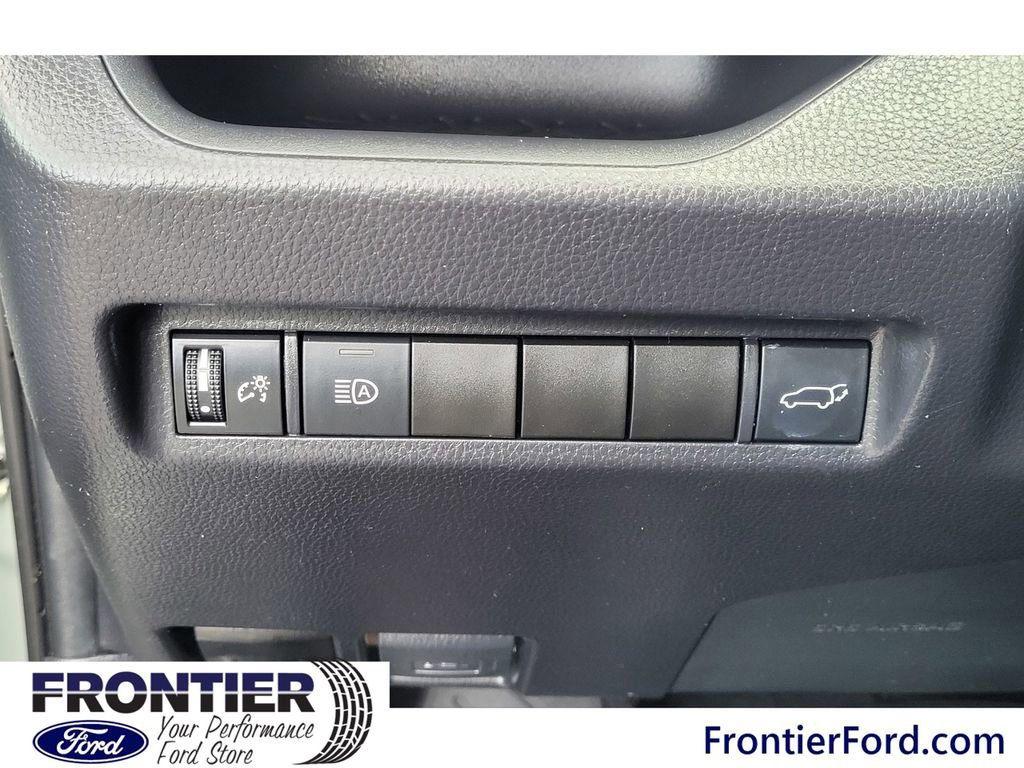 Used 2019 Toyota RAV4 XLE image 16