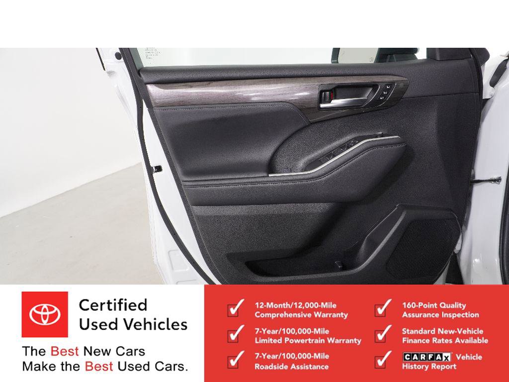 Certified 2025 Toyota Highlander Limited image 14