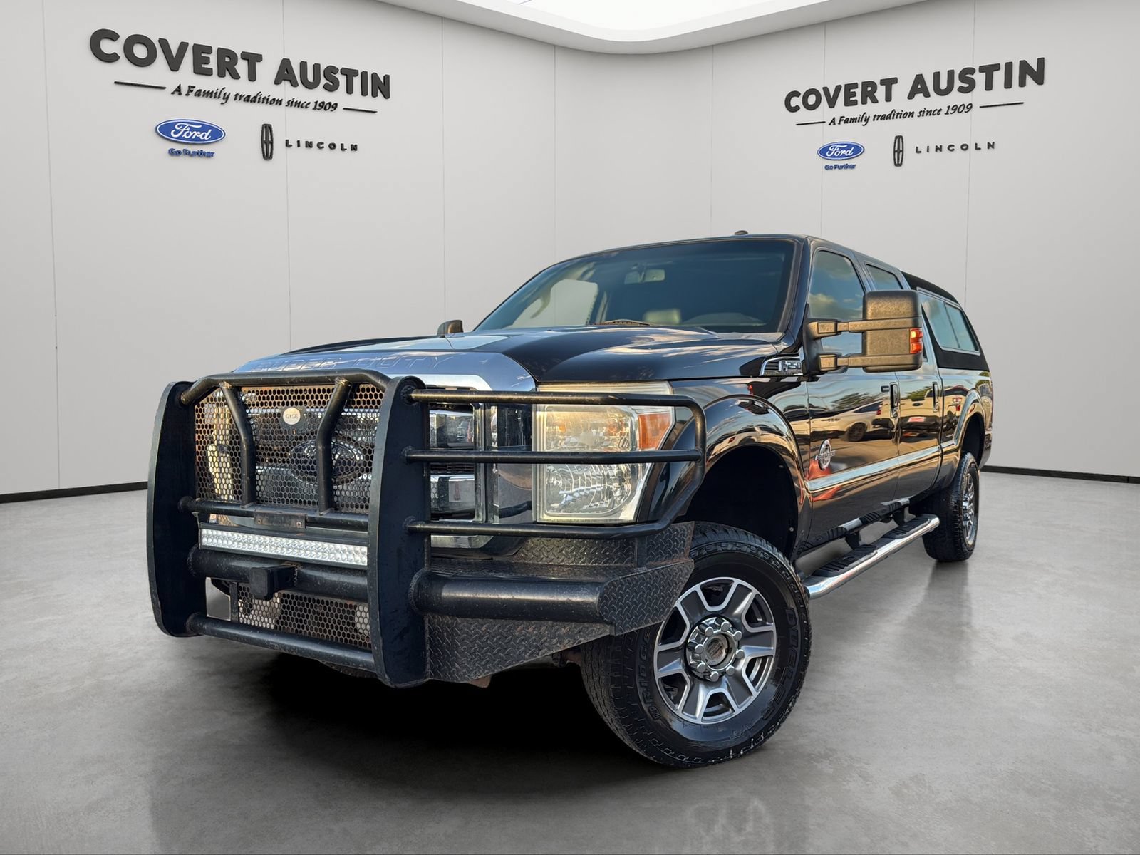 Used 2011 Ford F250 Lariat w/ Lariat Interior Pkg AWD/4WD image 1