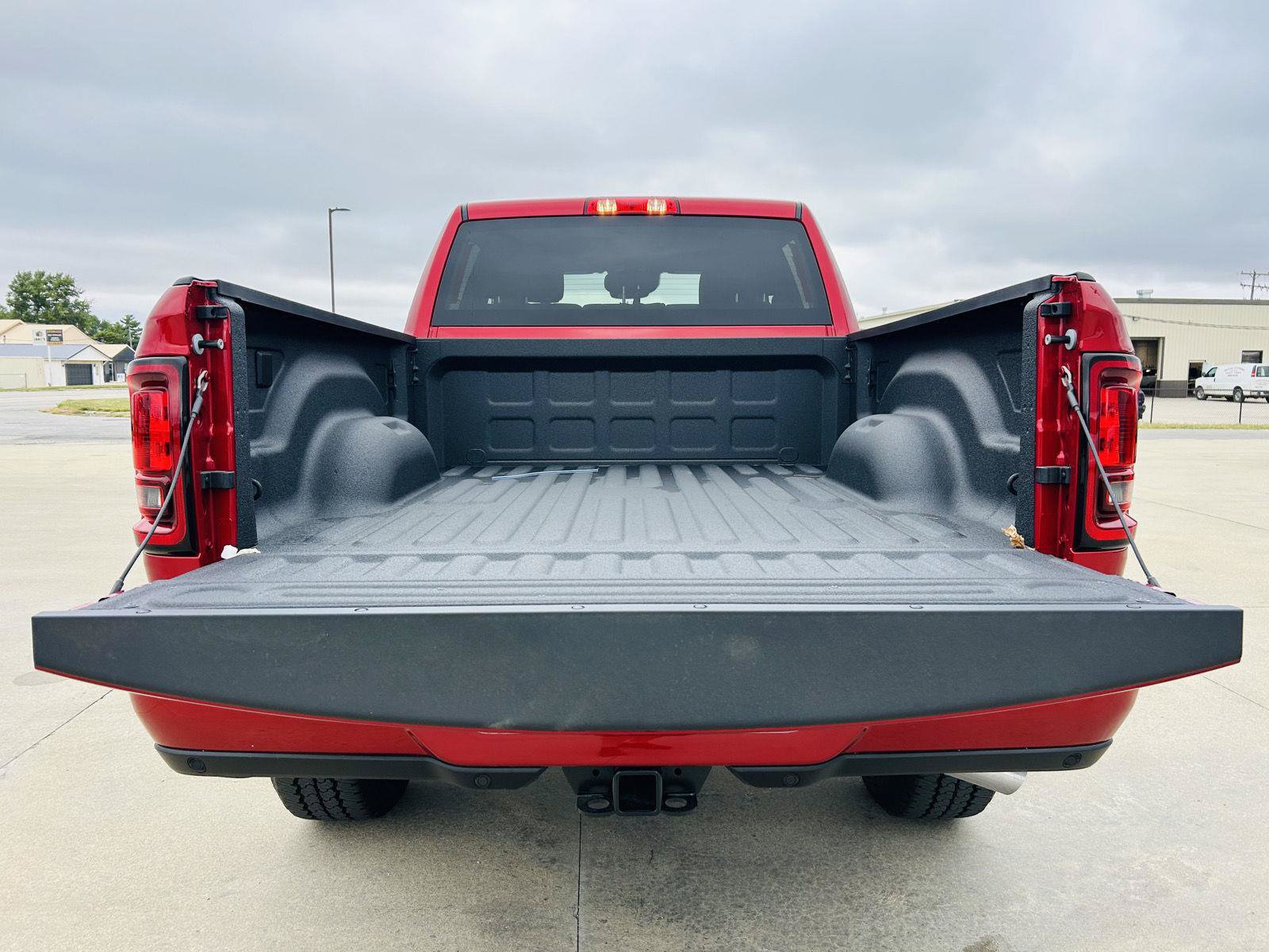 New 2027 RAM 3500 Big Horn AWD/4WD image 25